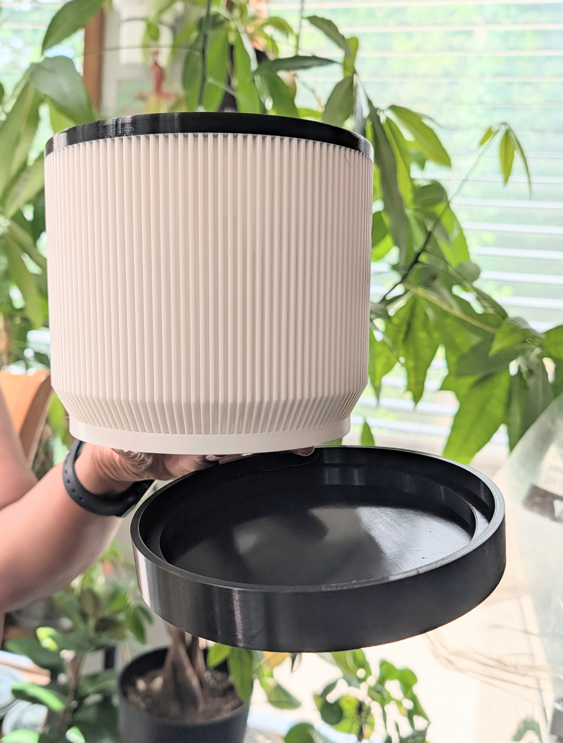 Modern Ribbed Planter with Drip Tray